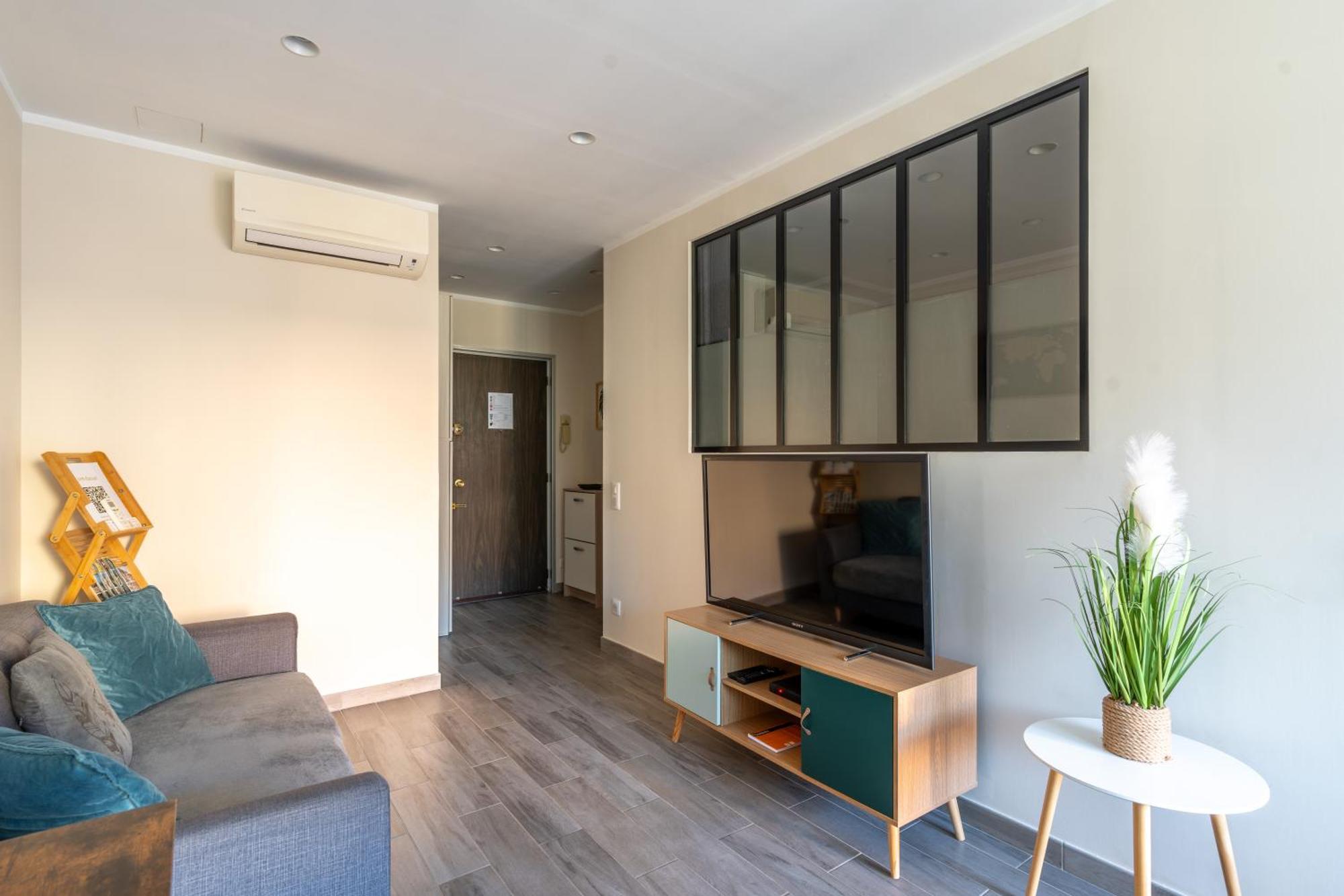 Fabuleux Appartement 2 Personnes Au Coeur De Menton, Climatise Et Proche Gares Routiere Et Sncf Exterior photo