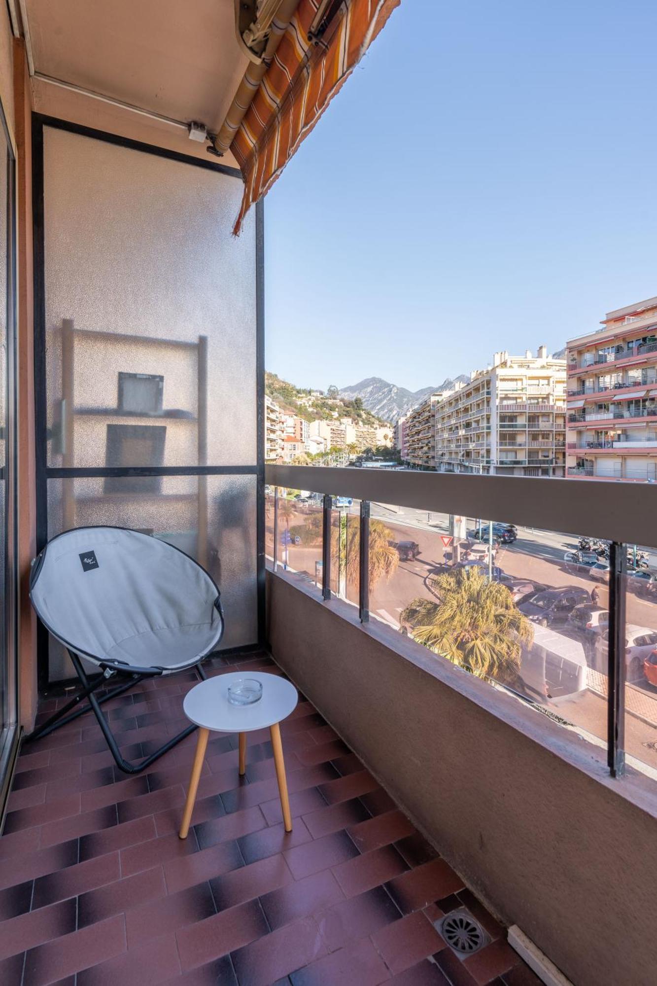 Fabuleux Appartement 2 Personnes Au Coeur De Menton, Climatise Et Proche Gares Routiere Et Sncf Exterior photo